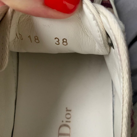Authentic Christian Dior sneakers in leather inside and burgundy color, - Picture 4 of 6